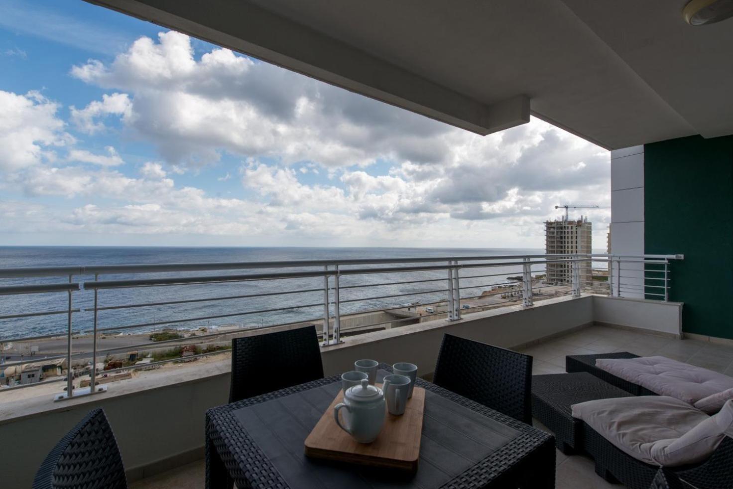 Seafront Apartment Sliema Room photo
